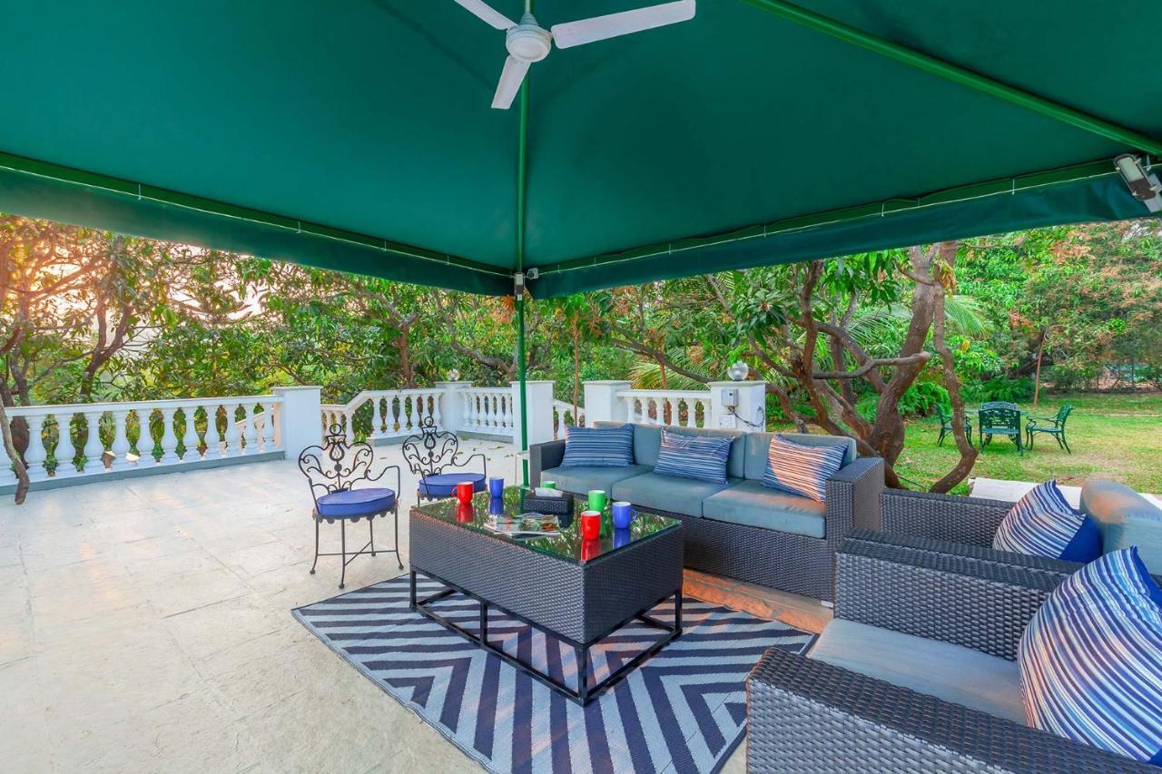 Stayvista'S Casa Palmera - Pet-Friendly Villa With Pool, Garden With Gazebo, And Indoor & Outdoor Games アリバグ エクステリア 写真