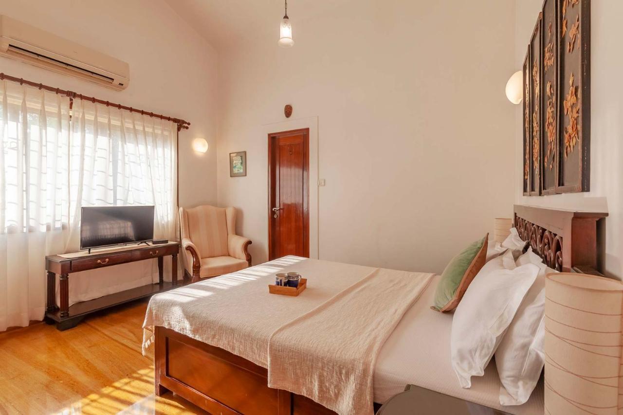 Stayvista'S Casa Palmera - Pet-Friendly Villa With Pool, Garden With Gazebo, And Indoor & Outdoor Games アリバグ エクステリア 写真