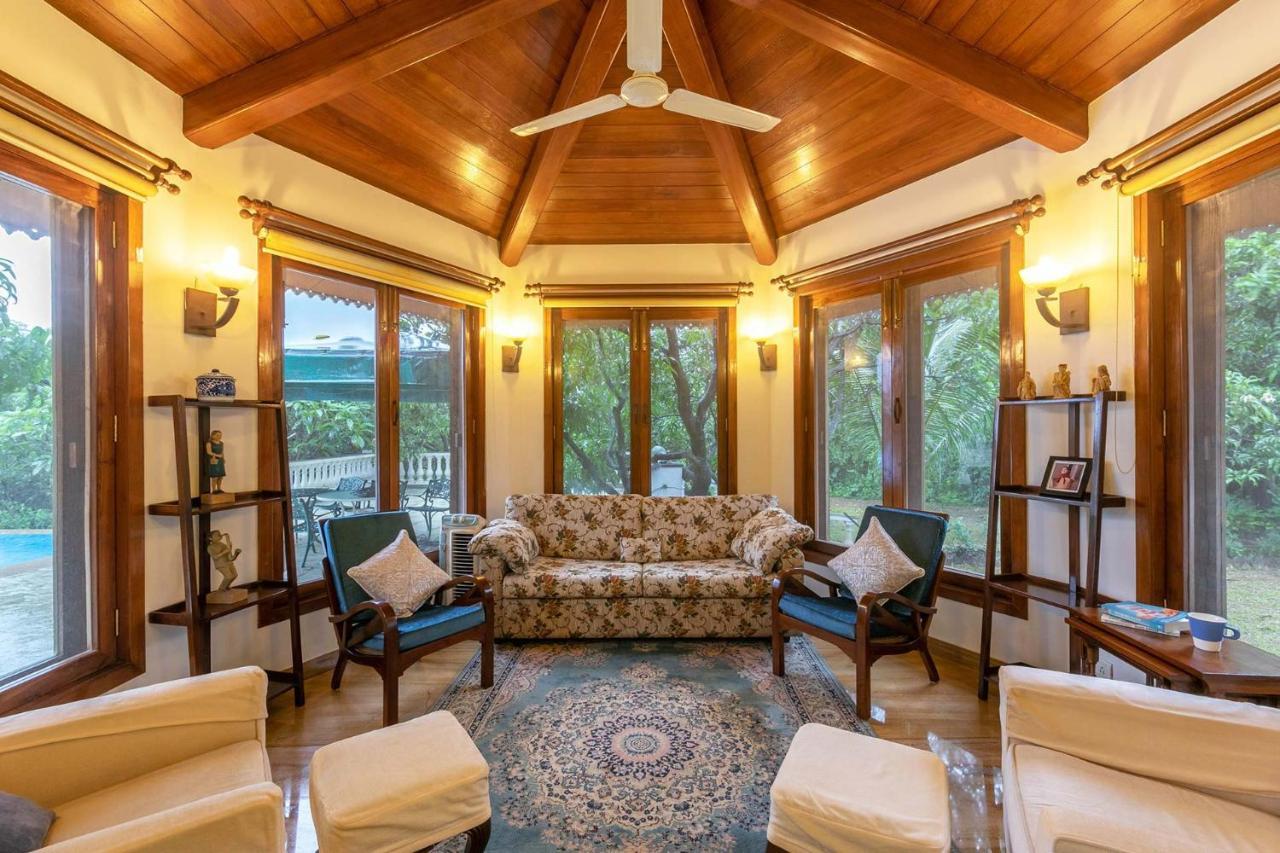 Stayvista'S Casa Palmera - Pet-Friendly Villa With Pool, Garden With Gazebo, And Indoor & Outdoor Games アリバグ エクステリア 写真