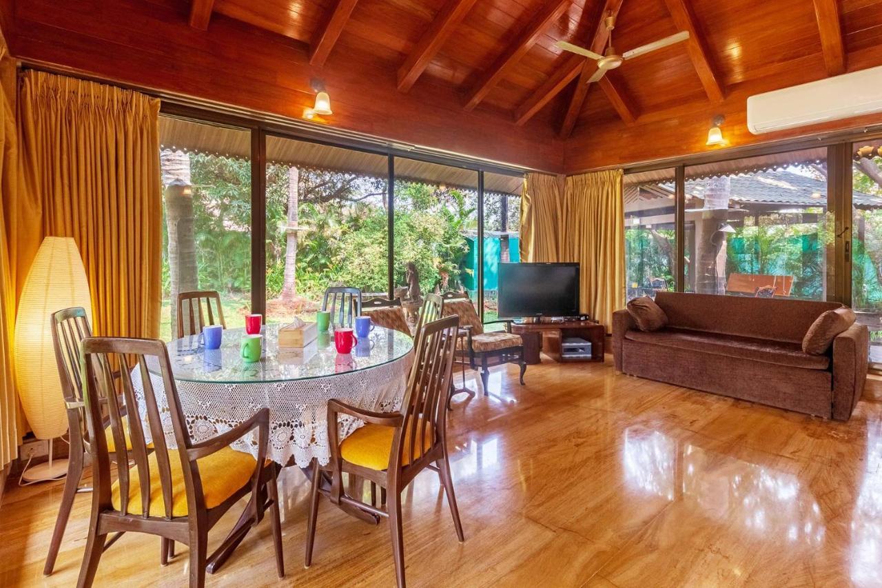 Stayvista'S Casa Palmera - Pet-Friendly Villa With Pool, Garden With Gazebo, And Indoor & Outdoor Games アリバグ エクステリア 写真
