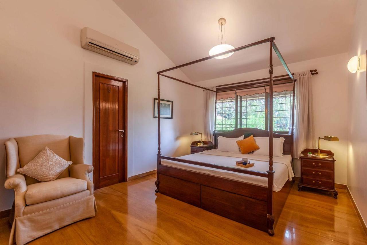 Stayvista'S Casa Palmera - Pet-Friendly Villa With Pool, Garden With Gazebo, And Indoor & Outdoor Games アリバグ エクステリア 写真