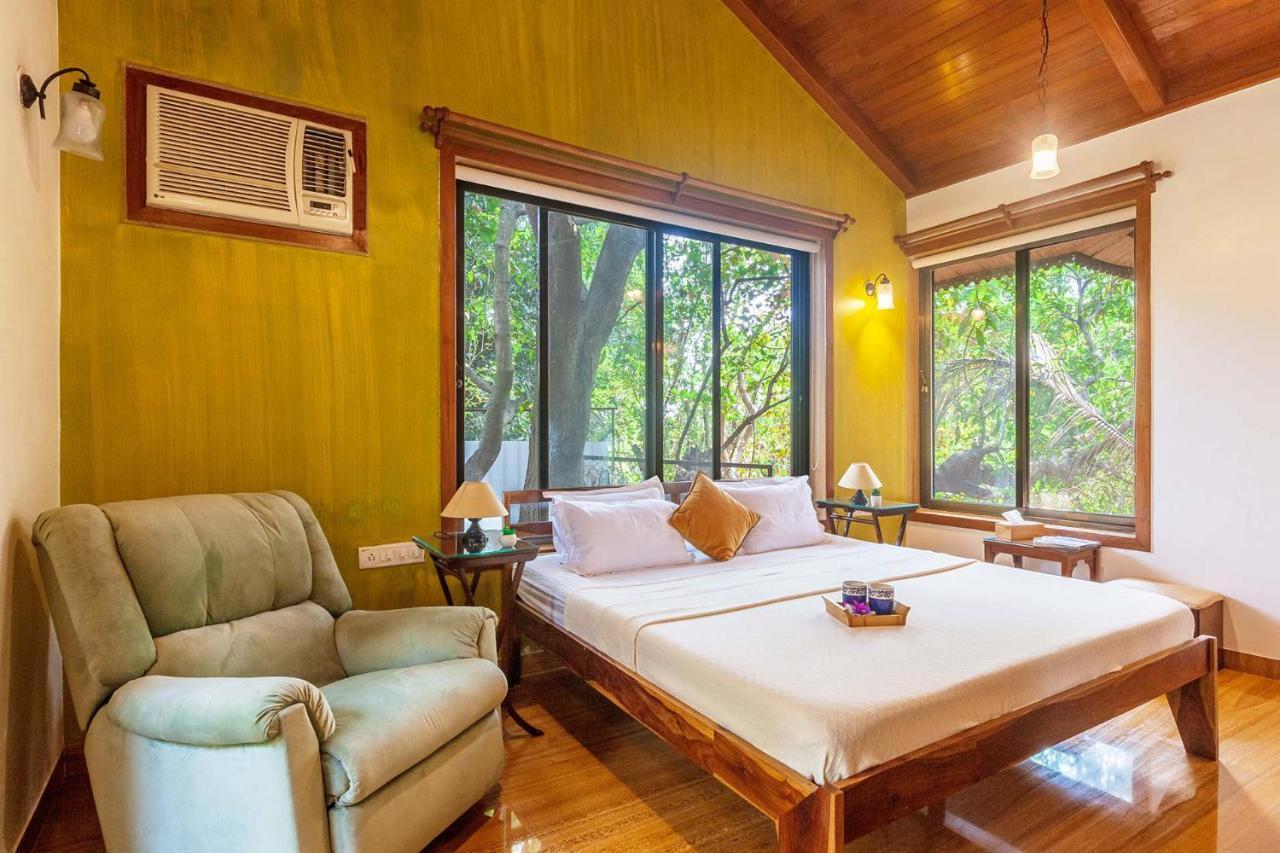 Stayvista'S Casa Palmera - Pet-Friendly Villa With Pool, Garden With Gazebo, And Indoor & Outdoor Games アリバグ エクステリア 写真