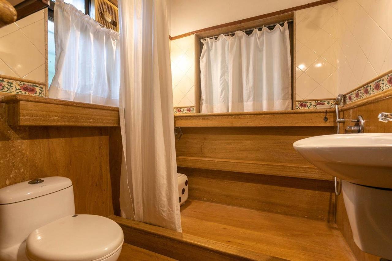 Stayvista'S Casa Palmera - Pet-Friendly Villa With Pool, Garden With Gazebo, And Indoor & Outdoor Games アリバグ エクステリア 写真