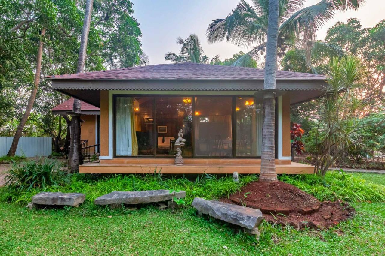 Stayvista'S Casa Palmera - Pet-Friendly Villa With Pool, Garden With Gazebo, And Indoor & Outdoor Games アリバグ エクステリア 写真